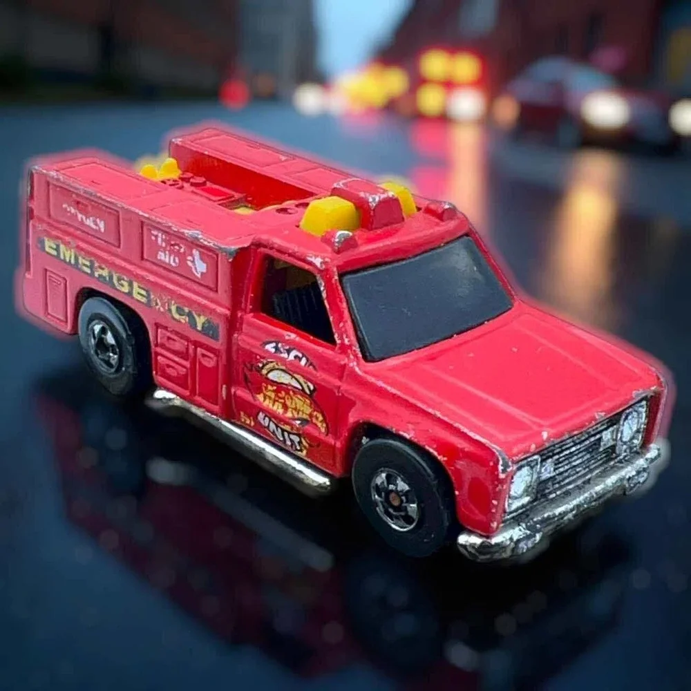 Hot Wheels‎ 1974 Emergency Unit Fire Truck Red Diecast Rescue Vehicle Malaysia